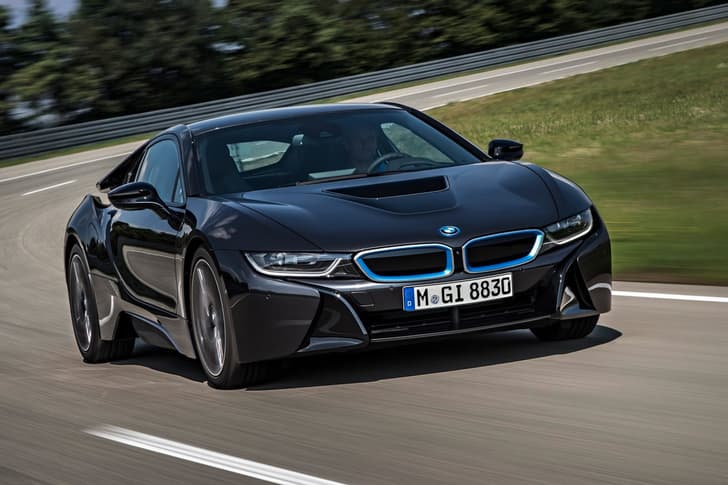 New BMW i8 supercar photo gallery